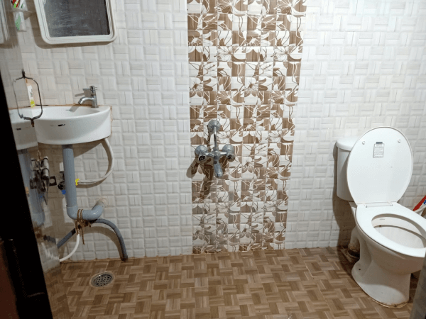 salvia-residency-aecs-layout-kudlu-Salvia Residency bathroom.png